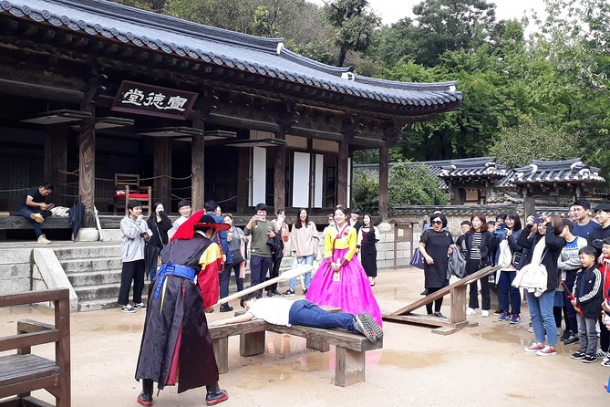 Private day trip to Korean Folk Village & Dae Jang Geum Park - Three hours among Joseon-style homes and performances