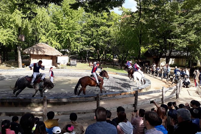 Private day trip to Korean Folk Village & Dae Jang Geum Park - Who will enjoy this day most?