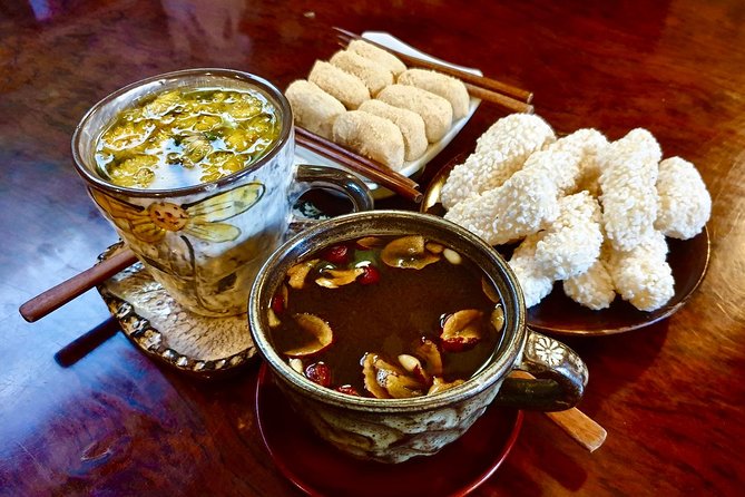 Private Downtown Seoul Food & Market Tour with 8+ Tastings - Gyeongbokgung Palace and the Joseon royal center