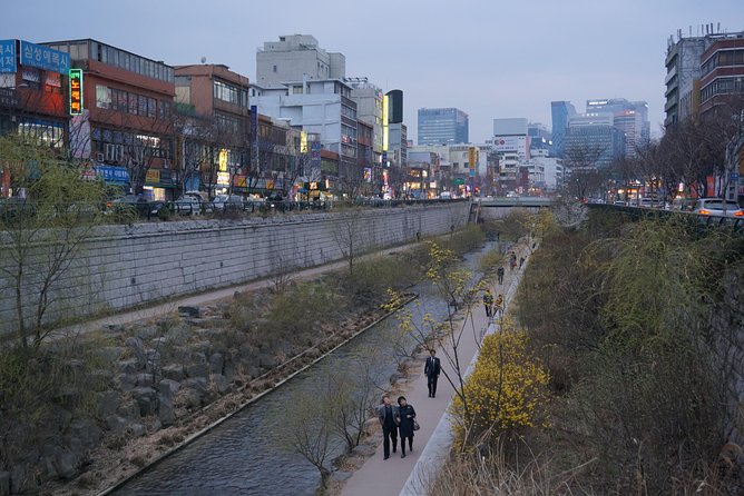 Private English Speaking Driver in Seoul: Airport Service Available - Insadong and lesser-known local places