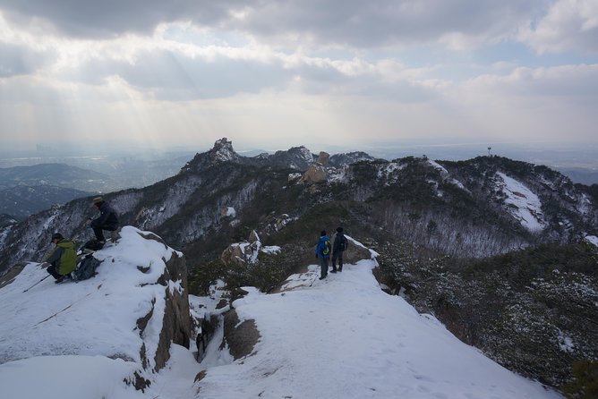 Private Hiking tour to Bukhansan Peak(Baegundae: 836.5m) with Mountain Expert - Flexible routes can be better than forcing the summit