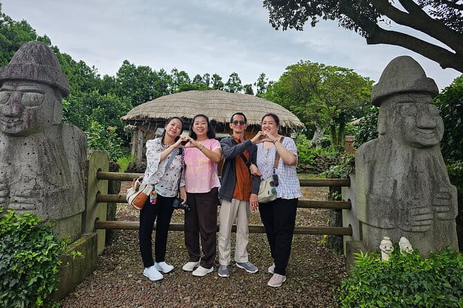 Private Jeju Customized Tour with Local Guide Mr.LEE Hong-min - West Jeju: beaches and coastal roads