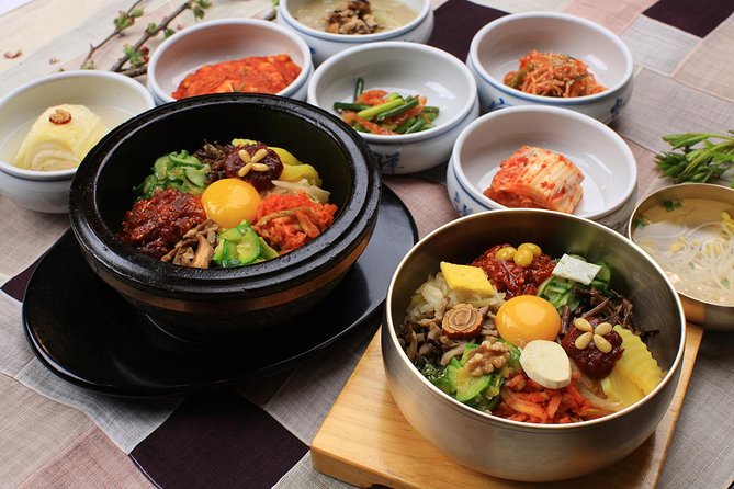 Private Jeonju Hanok Village - Culinary tour - Entering Jeonju Hanok Village