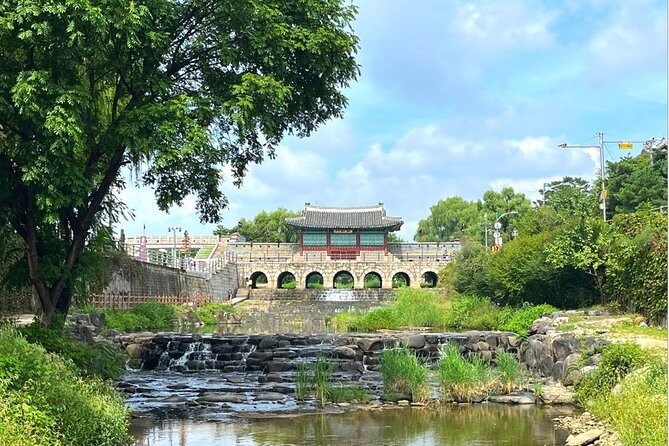 Private Korean Folk Village, Suwon Starfield Libarary&Hwaseong - Korean Folk Village: Joseon life with live action