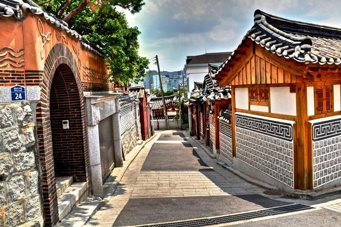 Private Layover Tour from Incheon Airport to Seoul - Gyeongbokgung Palace: the day’s main event