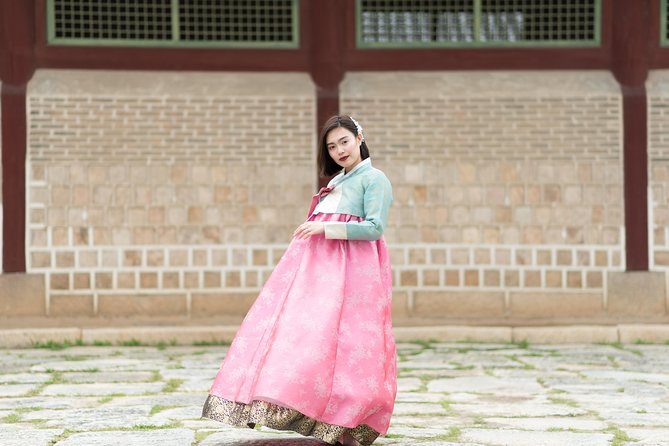 Private Palace Photo Shoot in Seoul with a Photographer - The value of a $40 private photo experience