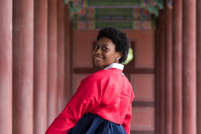 Private Palace Photo Shoot in Seoul with a Photographer - Who will enjoy this most
