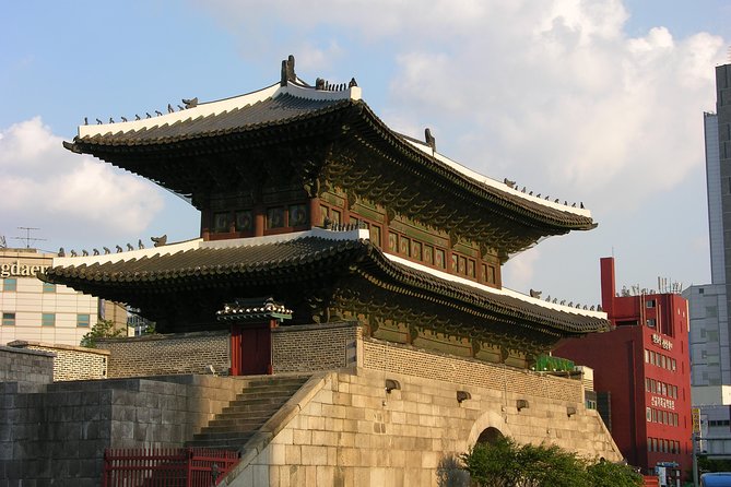 Private Seoul Wall Trekking [Inwangsan, Bugaksan, Naksan Park, N-Seoul Tower] - Fitness, weather, and what to carry