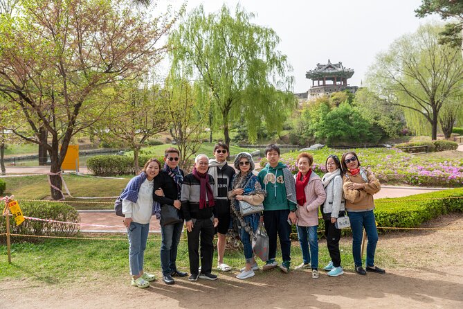 Private Tour around Suwon UNESCO Fortress and Korea Folks Village - The guide can make or break the experience