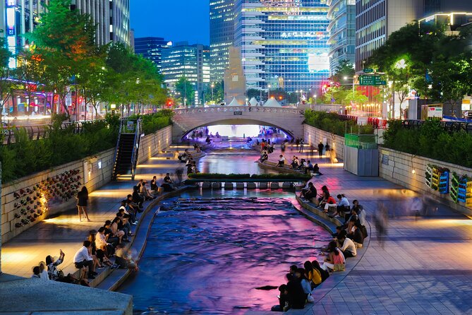 Private tour guide service in Seoul, Korea - Insadong, where traditional Seoul meets the shopping street