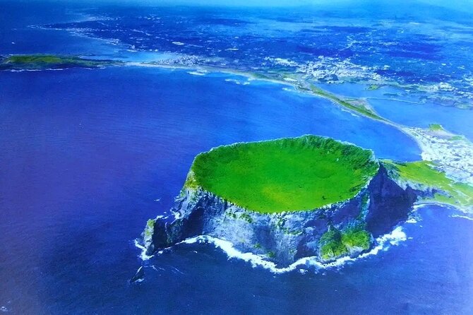 Private Tour in South and East in jeju island - Jeongbang Waterfall and Jeju’s sea-facing edge