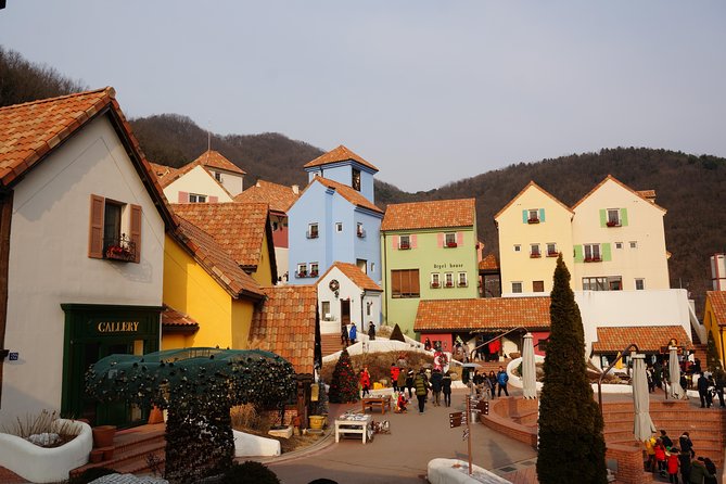 Private Tour: Nami Island& (Alpaca World 'or' Morning Calm)&Lunch - Four hours among Nami Island’s tree-lined roads