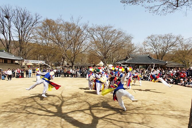 Private Tour : Royal Palace & Traditional Villages wearing Hanbok - Bukchon Hanok Village And Its Residential Feel