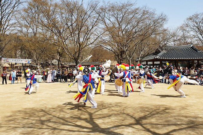 Private Tour : Royal Palace & Traditional Villages wearing Hanbok - Is $300 Per Person A Fair Price?