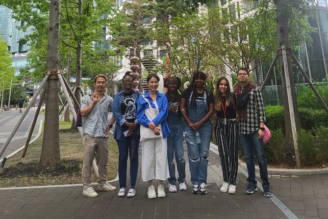 Seongsu-dong Walking Tour: K-Pop, Culture, Cheer, Friends & Relax - Seongsu Art Hall and Coupang Seongdong 1 Camp