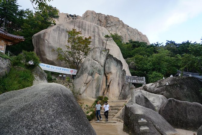 Seoraksan National Park Ulsanbawi Hiking from Seoul - Who will enjoy this most