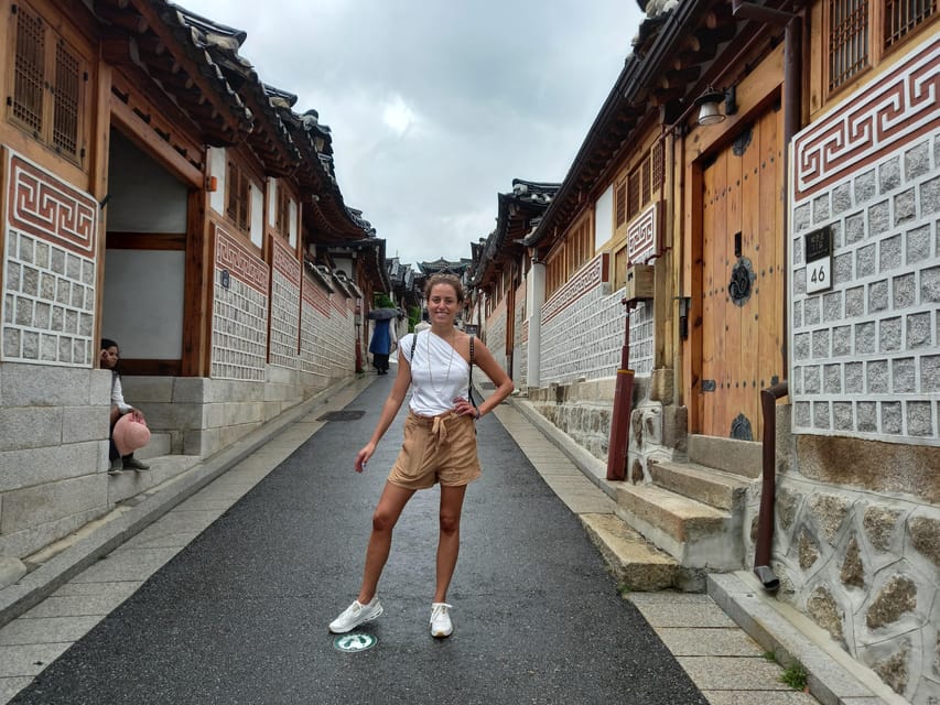 Seoul: 4-Hour Guided Tour to Palace, Bukchon, Jogyesa Temple - Insadong and the place of Jogyesa