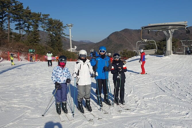 Seoul Beauty & Beyond Tour - The Gangnam Style statue and a quick pop-culture stop