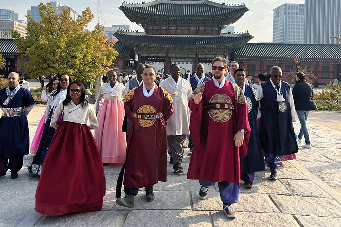 Seoul: City Highlights and Historical Experience No Shopping - Gyeongbokgung Palace in traditional dress