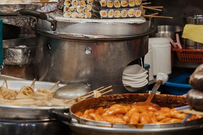 Seoul City Night View and Foodie Walking Tour - Starting dinner at Gwangjang Market