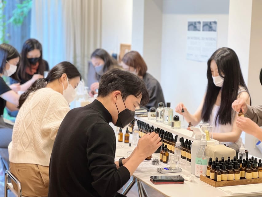 Seoul: Create Your Own Natural Perfume with a Perfumer - Guidance from an English-speaking perfumer