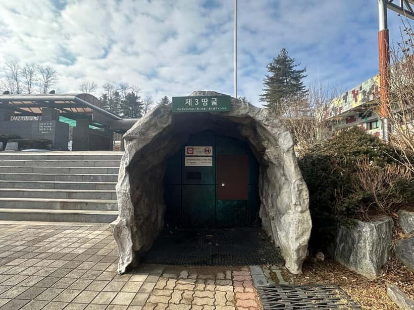 Seoul: DMZ, 3rd Tunnel, Odusan or Suspension Private Tour - The 3rd Tunnel makes the conflict tangible