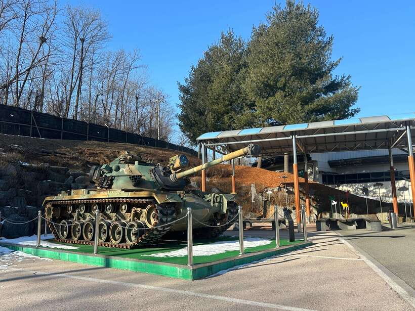 Seoul: DMZ, 3rd Tunnel, Odusan or Suspension Private Tour - A ten-hour private day with useful flexibility