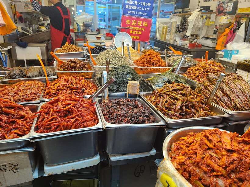 Seoul: Fearless Foodie Gwangjang Market Food Adventure - Gwangjang Market as the dining room