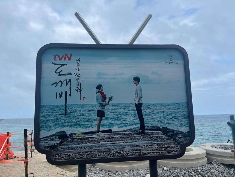 Seoul: Gangneung BTS K-Pop & K-Drama Filming Locations Tour - Guides, group style, and the human side of the day
