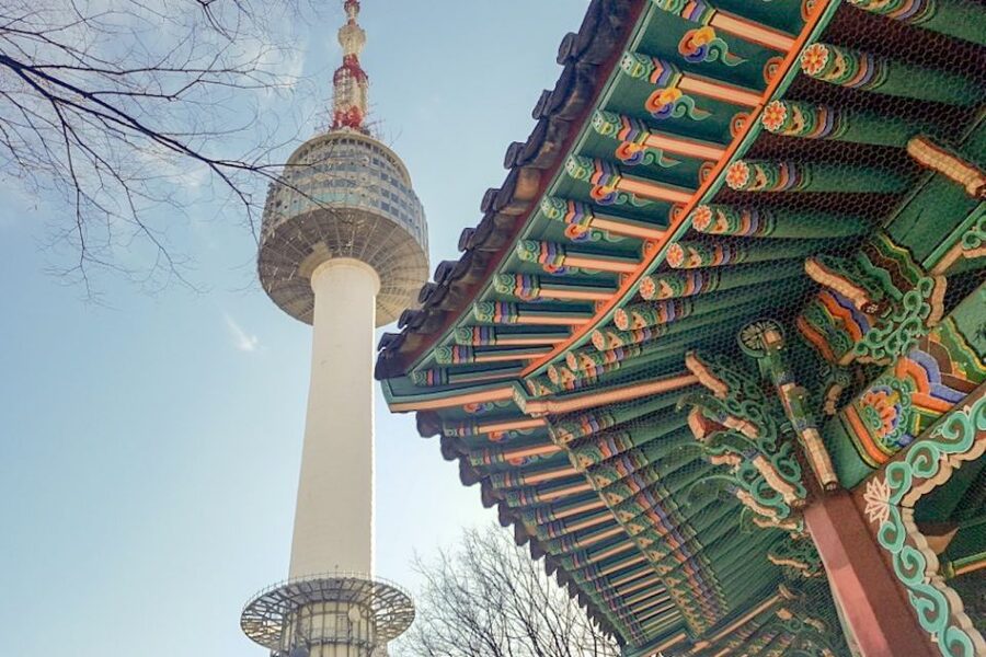 Seoul: Gyeongbok Palace and Bukchon Hanok Walking Tour - Starting at City Hall Station