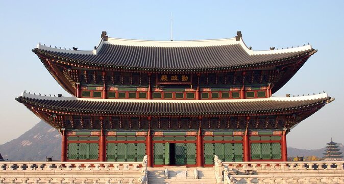 Seoul: Gyeongbok Palace, Bukchon Village, and Gwangjang Tour - Key points to know before booking