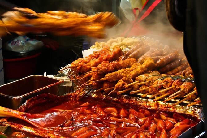 Seoul: Gyeongbok Palace, Bukchon Village, and Gwangjang Tour - A fast introduction to Seoul for $32