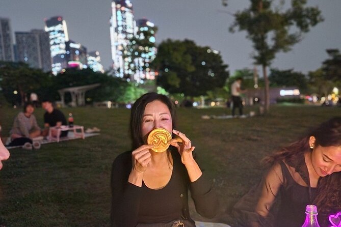 Seoul Han River Night Tour: Picnic, Games & Starlight Cruise - A 10:00 PM cruise beneath Seoul’s lights