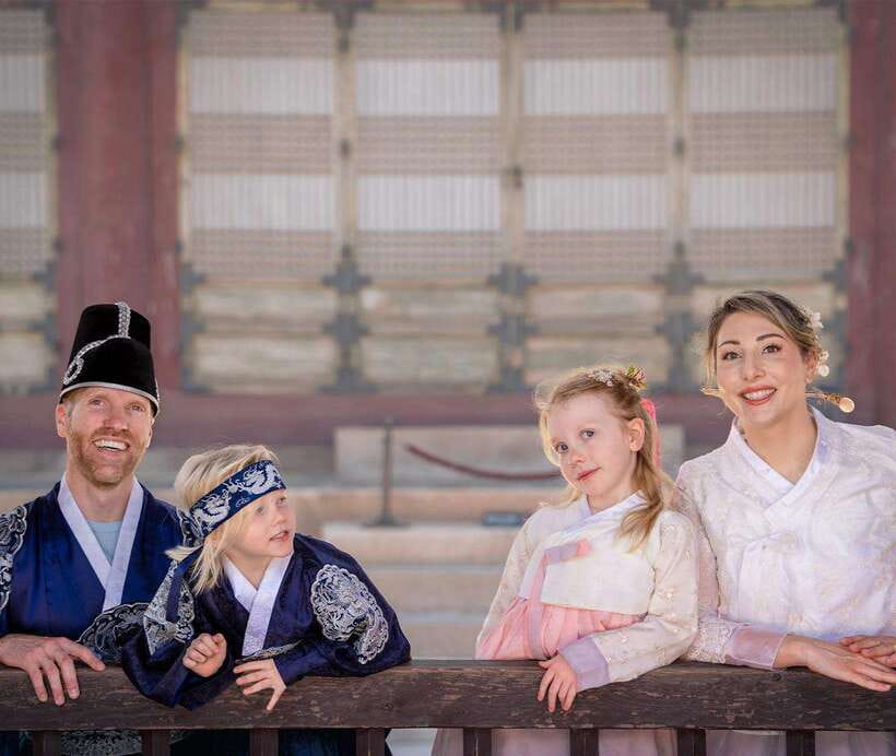 Seoul: Hanbok Rental with Gyeongbokgung Palace Entry - Getting Dressed And Building Your Look