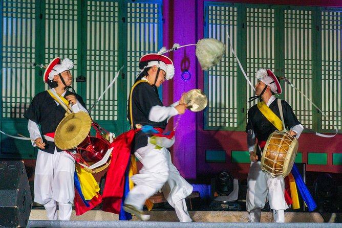 Seoul Highlights & Hidden Gems – Private Tour with Photo Service - Namsangol Hanok Village: A Calmer Traditional Setting