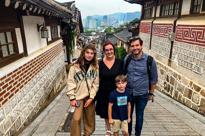 Seoul Highlights & Hidden Gems Tours by Locals: Private + Custom - Markets, Food, and Local Seoul
