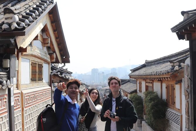 Seoul Highlights & Hidden Gems Tours by Locals: Private + Custom - Museums, Temples, and Less Expected Stops