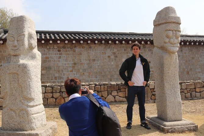 Seoul Highlights & Hidden Gems Tours by Locals: Private + Custom - How the Guides Shape the Day