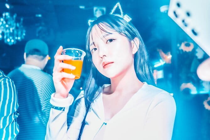 Seoul: Hongdae Premium Pubcrawl with Open Bottles - What the included drinks are worth