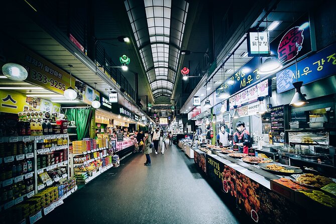 Seoul: Korean Chicken & Beer Night Tour with Local Hidden Gems - Group size, walking, and the practical trade-offs