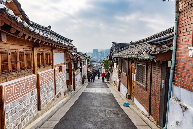 Seoul Like a Local: Private & Personalized Experience (2-3 hours) - Myeong-dong: Shopping With a Local Filter
