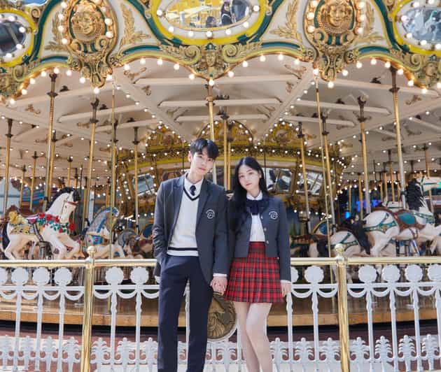 Seoul: Lotte World 1 Day Pass & Korean School Uniform Rental - Should you book it?