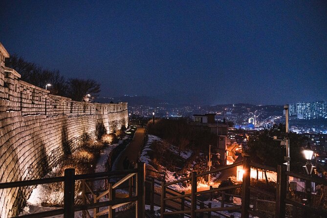 Seoul moonlight walking tour with local historian - What the guide adds beyond a viewpoint