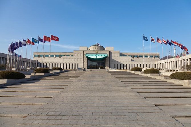 Seoul Morning Tour: Seoul Tower, Namsan Hanok Village, The War Memorial of Korea - Starting at 9:00 With Hotel Pickup