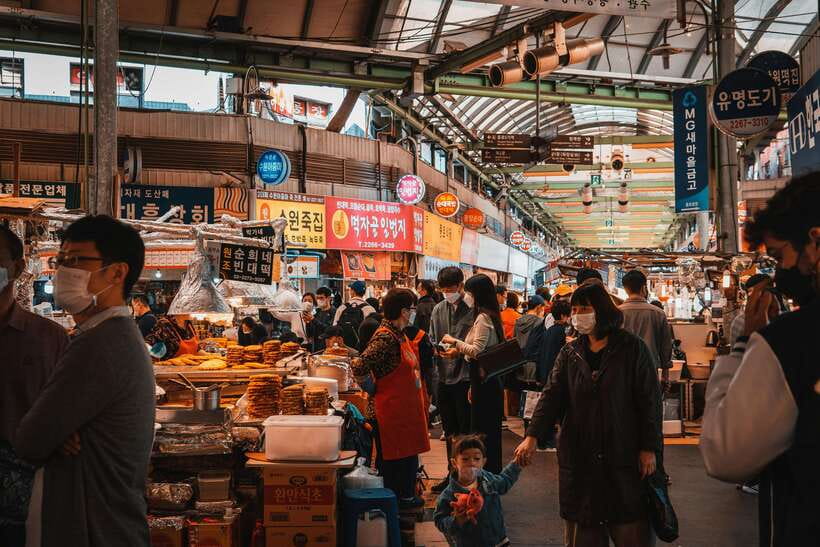 Seoul : Must-see & Hidden Gems Private Walking Tour - Starting at your hotel in central Seoul