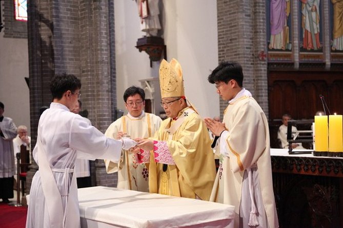Seoul Myeongdong Catholic Church Historic Private Walking Tour - The Opening History Lesson