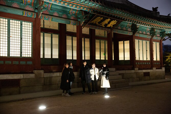 Seoul Night Palace & Market Food Tour with Vehicle - Jogyesa Temple provides a calm final stop