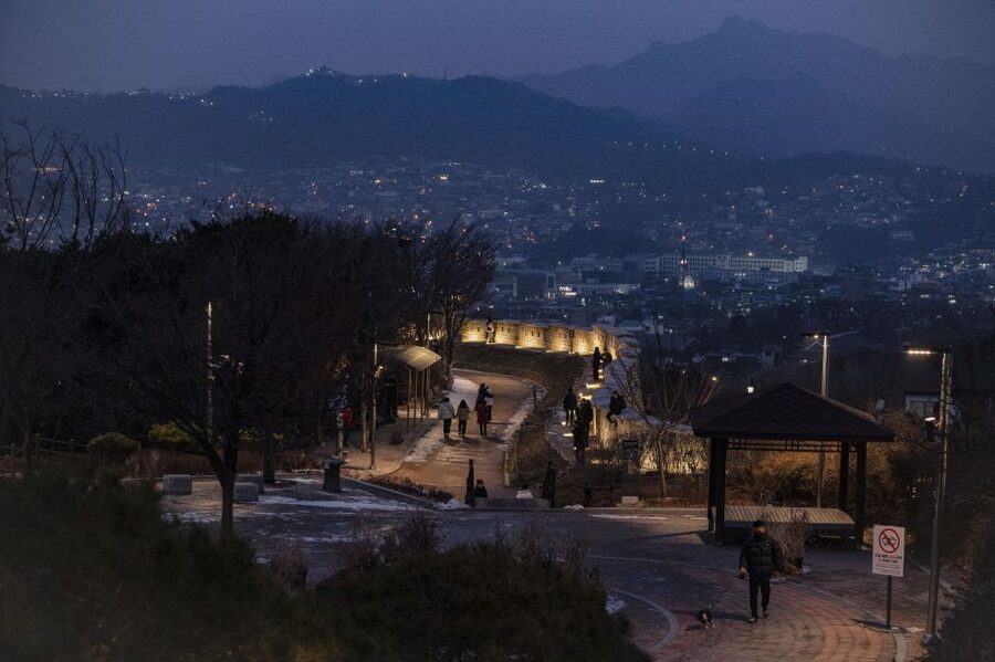 Seoul: Nighttime Hidden Gems Walking Tour - Why this short evening walk works