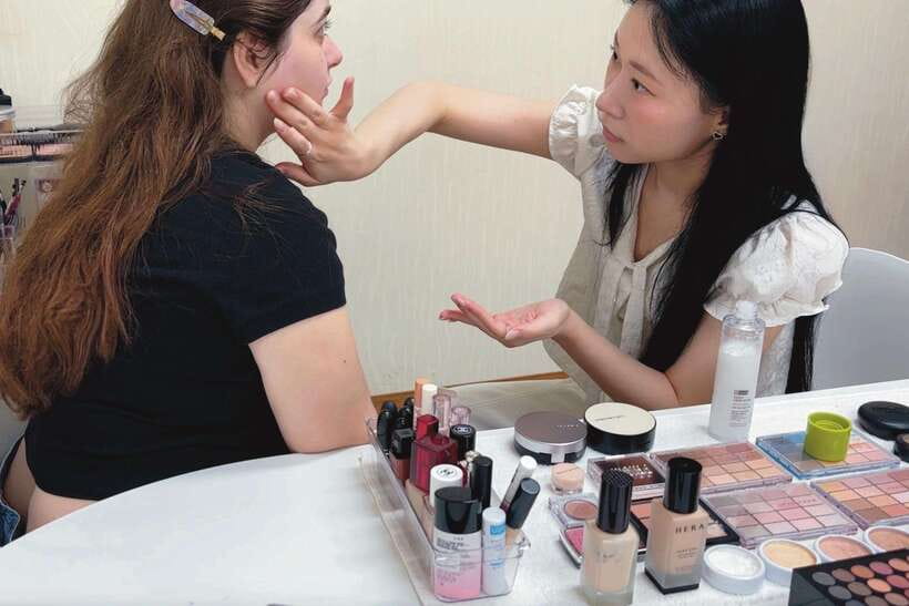 Seoul: Personalized Korean-style Makeup Experience - The Face Analysis That Shapes Your Look