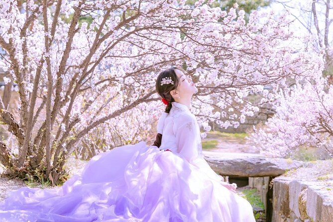 Seoul Premium Hanbok Rental at Arihanbok Photoshoot Included - What makes this experience worth considering